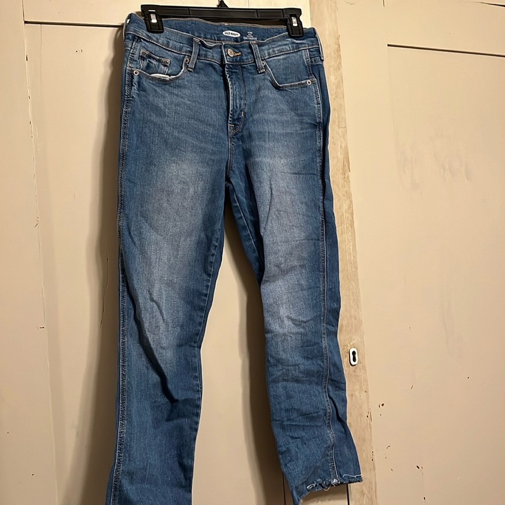 Women’s size 4 Old Navy Flare Ankle High Rise Waist Jeans Washed